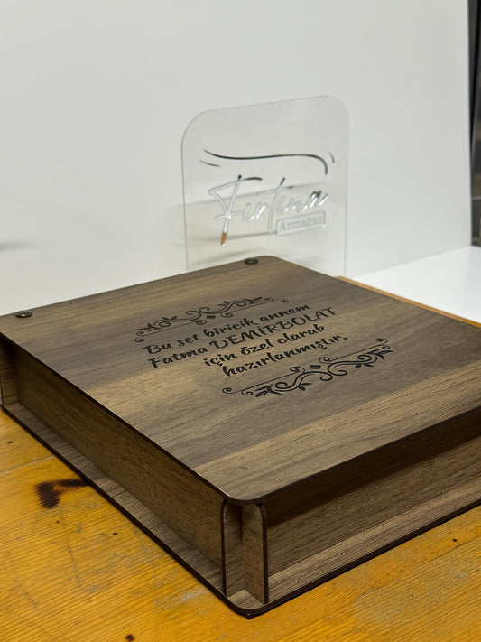 Kur'an-ı Kerim Seti Kadife Kaplı Bilgisayar Hatlı Ahşap Plaket Kutulu