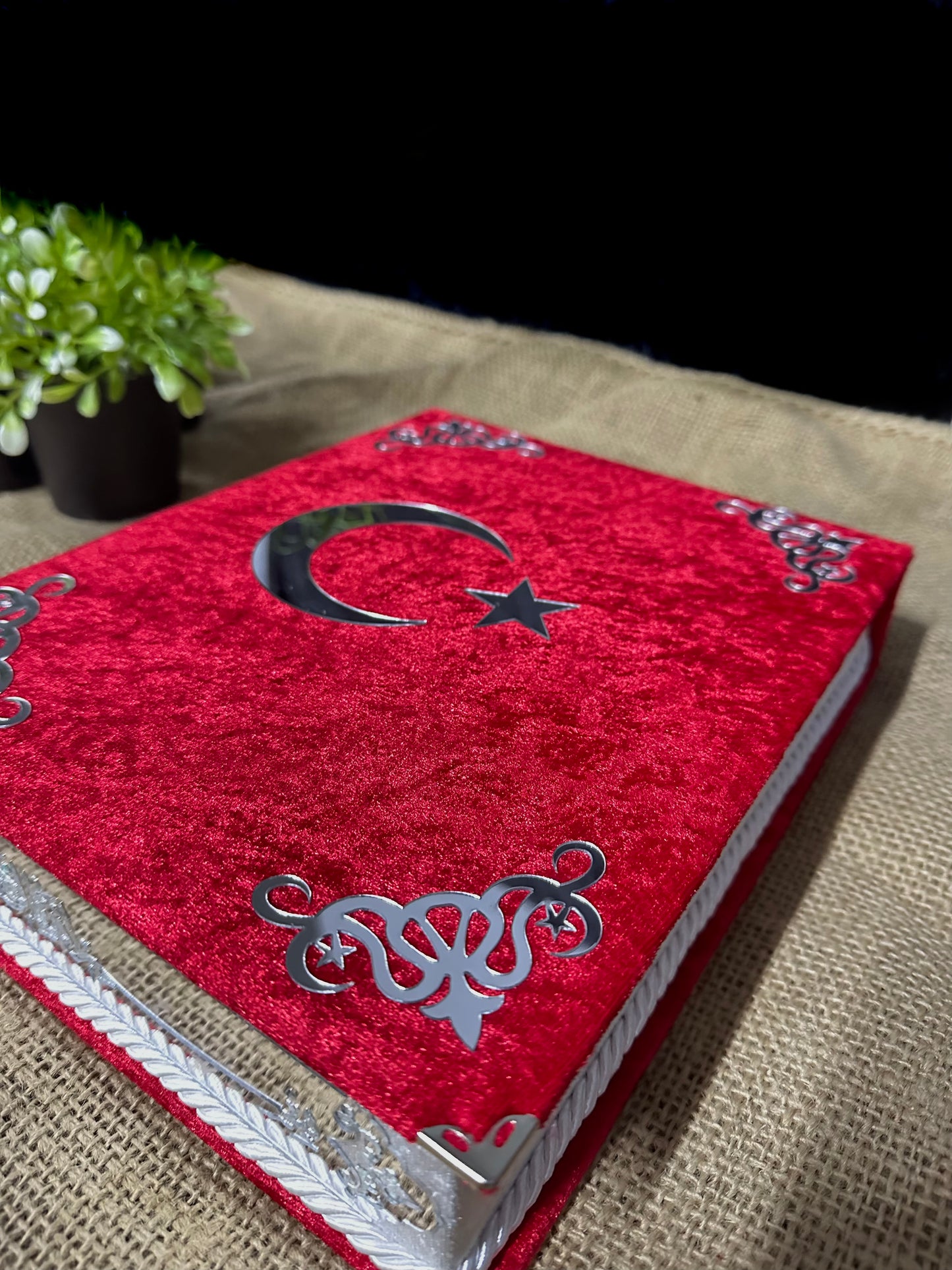 Kur'an-ı Kerim Seti Kadife Kaplı Bilgisayar Hatlı Plaket Kutulu